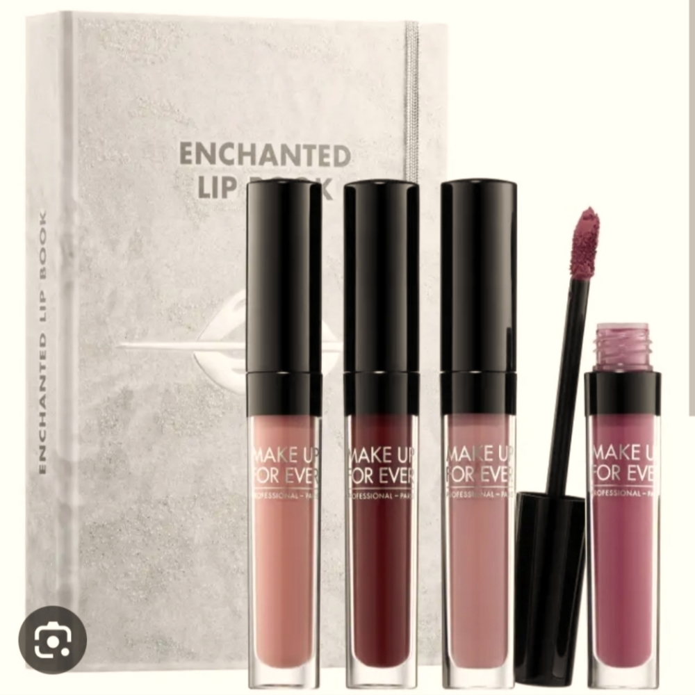 Make Up Forever Enchanted Lip Book